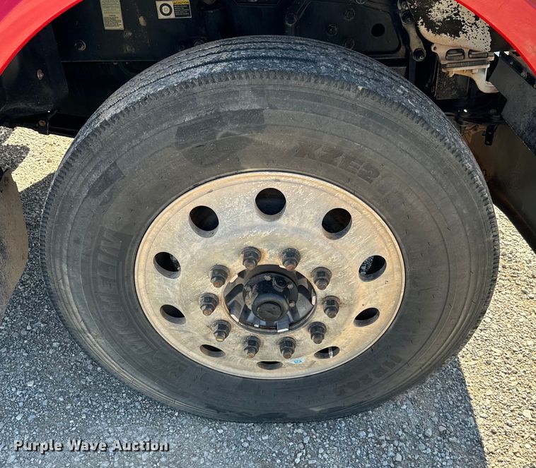 image for item EJ0612 2018 Peterbilt 567 semi truck