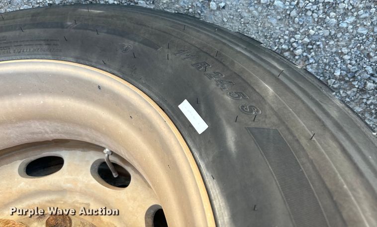 image for item EJ0612 2018 Peterbilt 567 semi truck