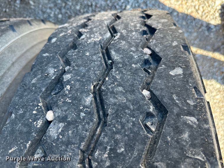 image for item EJ0612 2018 Peterbilt 567 semi truck