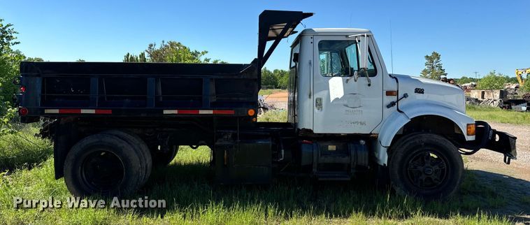 image for item EJ0613 1996 International  4700 dump truck