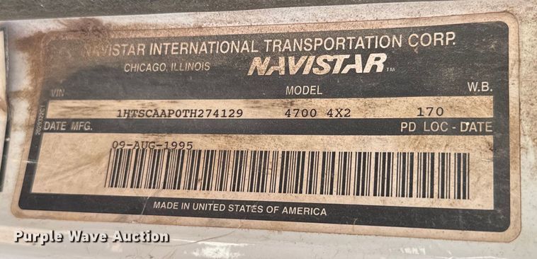 image for item EJ0613 1996 International  4700 dump truck