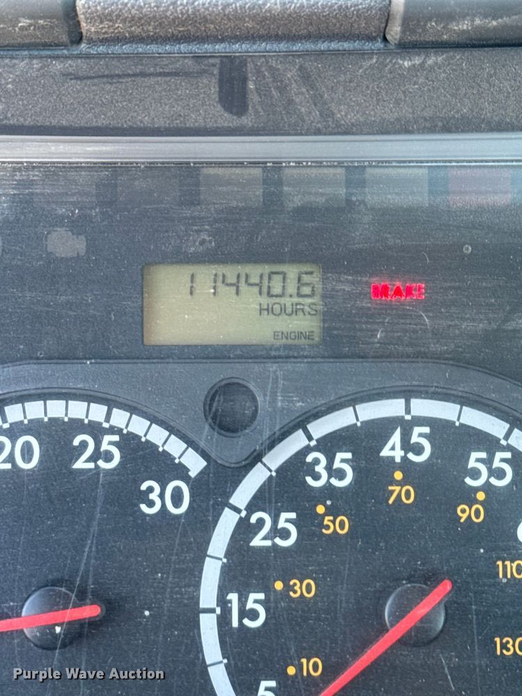 image for item EJ0614 2014 Freightliner  Cascadia 113 semi truck