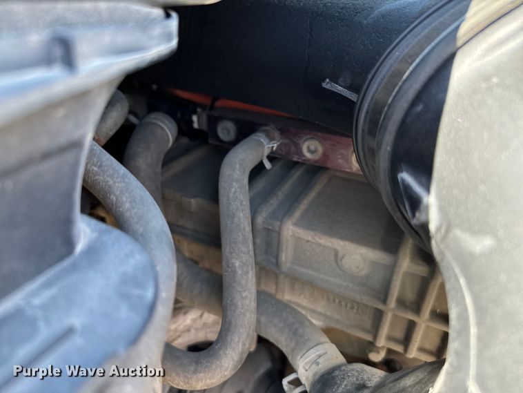 image for item EJ0614 2014 Freightliner  Cascadia 113 semi truck