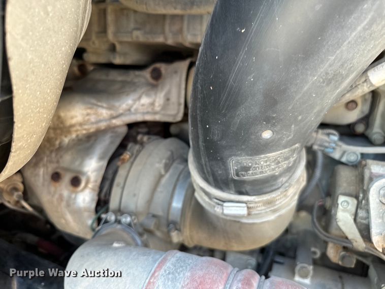 image for item EJ0614 2014 Freightliner  Cascadia 113 semi truck