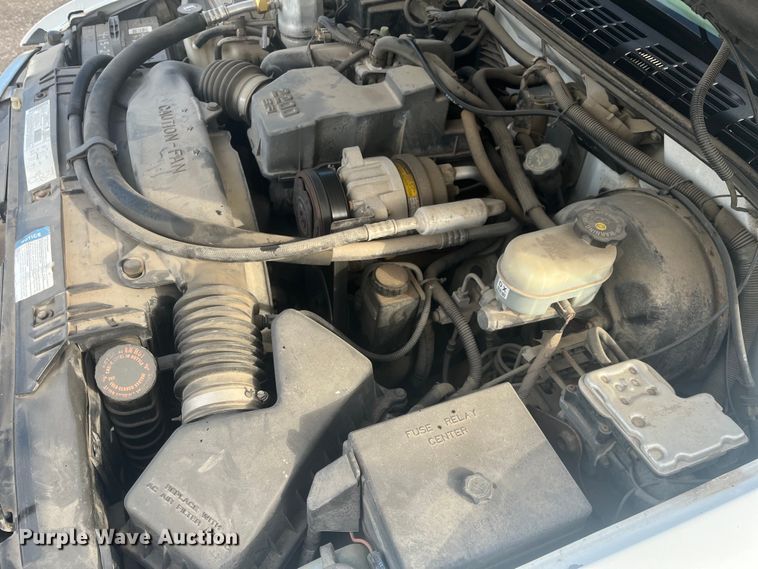 image for item EJ2678 2001 Chevrolet S10 Ext. Cab pickup truck