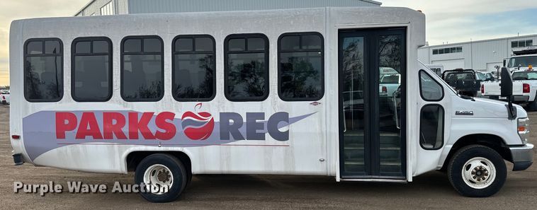 image for item EJ2679 2010 Ford E450 shuttle bus