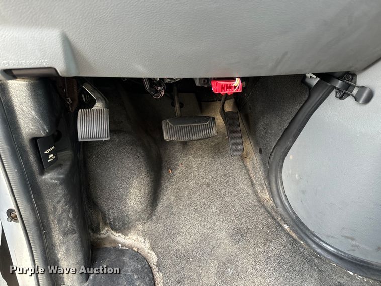 image for item EJ2679 2010 Ford E450 shuttle bus