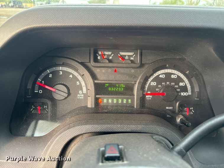 image for item EJ2679 2010 Ford E450 shuttle bus