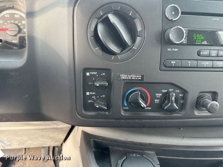 image for item EJ2679 2010 Ford E450 shuttle bus