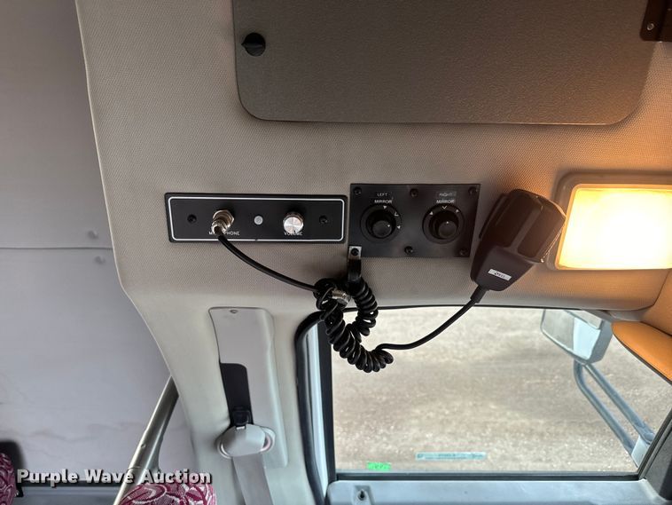 image for item EJ2679 2010 Ford E450 shuttle bus