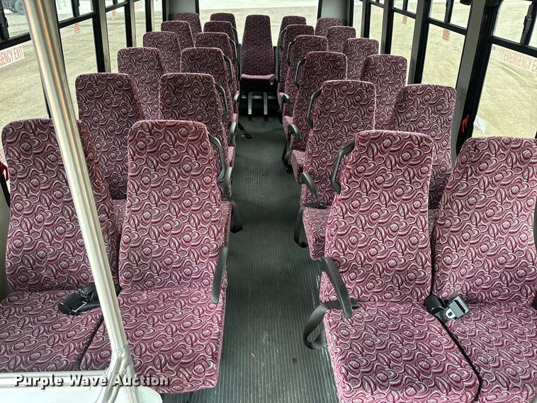 image for item EJ2679 2010 Ford E450 shuttle bus