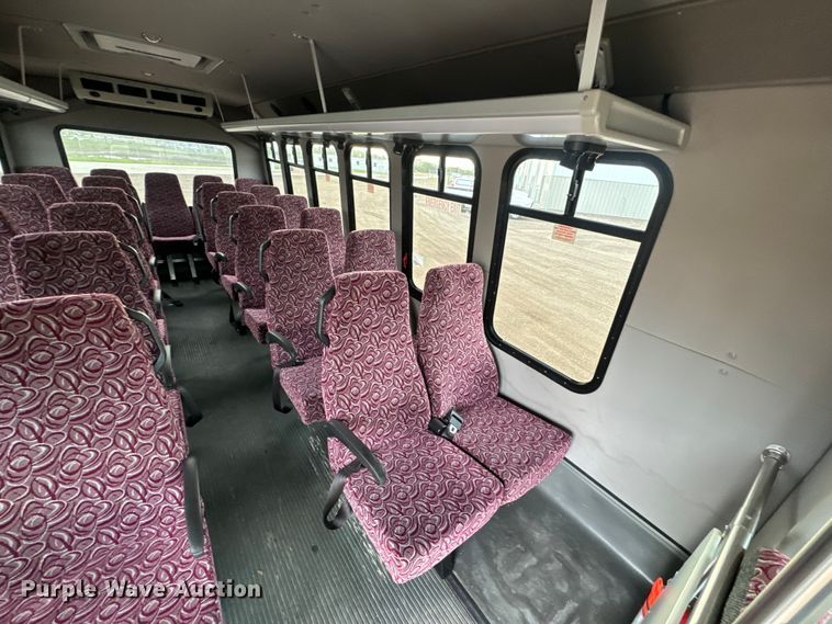 image for item EJ2679 2010 Ford E450 shuttle bus