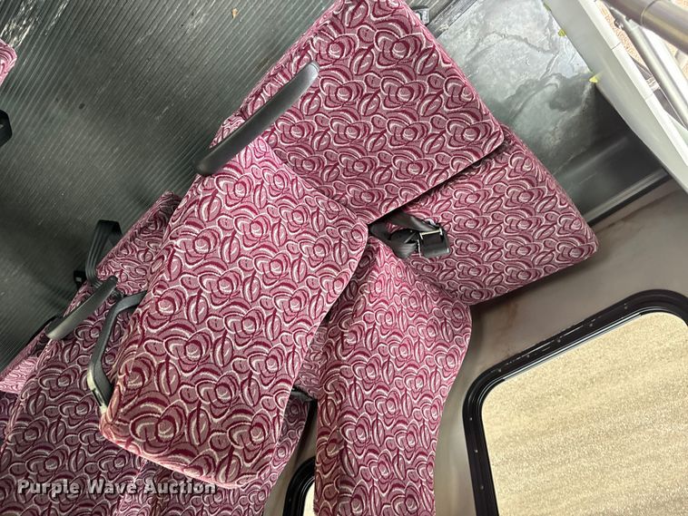 image for item EJ2679 2010 Ford E450 shuttle bus