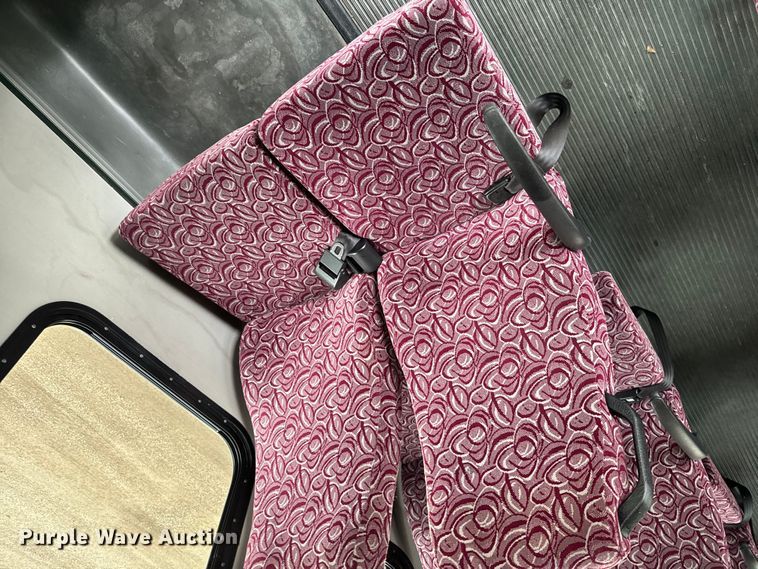 image for item EJ2679 2010 Ford E450 shuttle bus