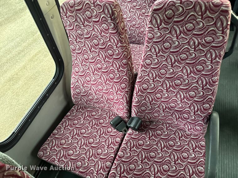 image for item EJ2679 2010 Ford E450 shuttle bus