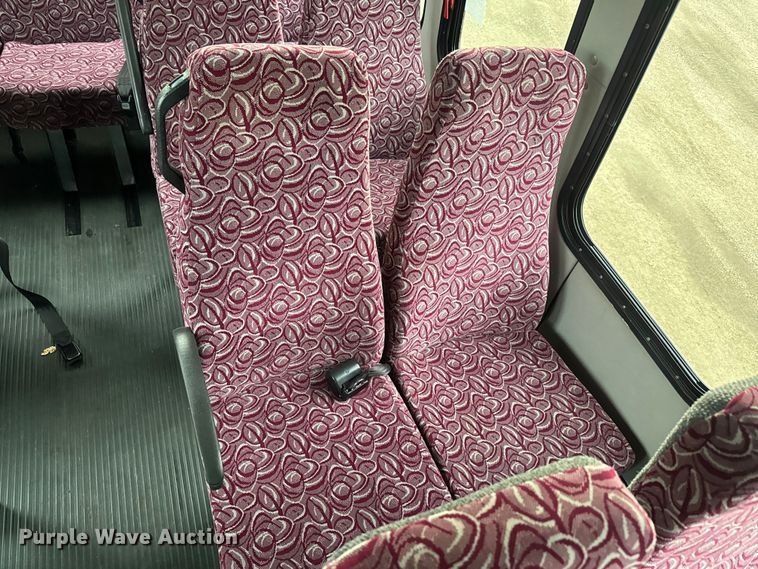 image for item EJ2679 2010 Ford E450 shuttle bus