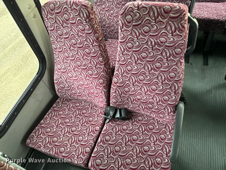 image for item EJ2679 2010 Ford E450 shuttle bus