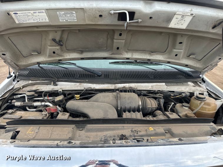 image for item EJ2679 2010 Ford E450 shuttle bus