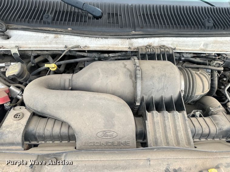 image for item EJ2679 2010 Ford E450 shuttle bus