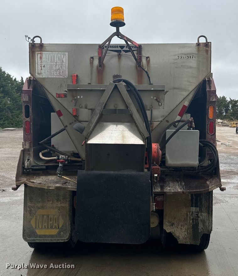 image for item EJ2692 2005 International 7400 dump truck