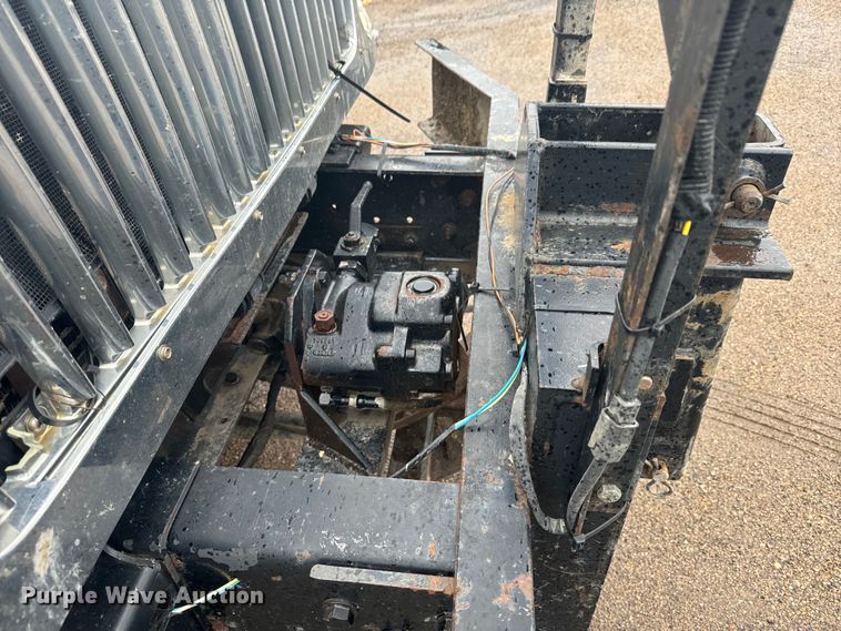 image for item EJ2692 2005 International 7400 dump truck