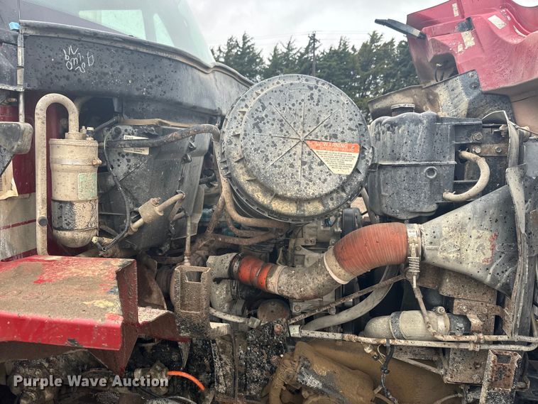 image for item EJ2692 2005 International 7400 dump truck