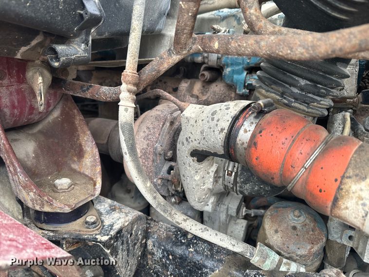 image for item EJ2692 2005 International 7400 dump truck