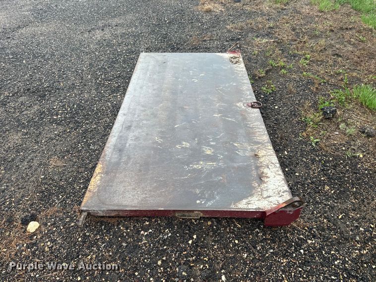 image for item EJ2692 2005 International 7400 dump truck