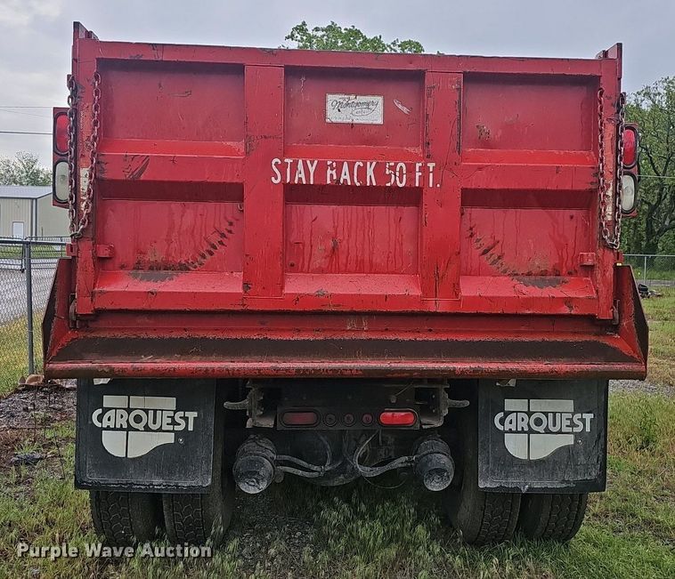 image for item EJ5340 2005 International 7400 dump truck