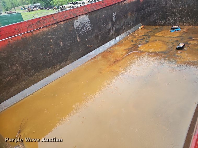 image for item EJ5340 2005 International 7400 dump truck