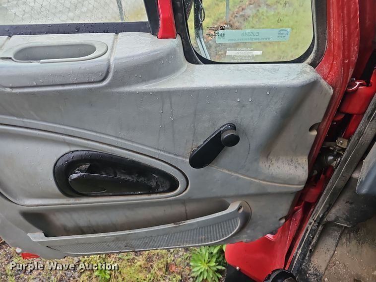 image for item EJ5340 2005 International 7400 dump truck