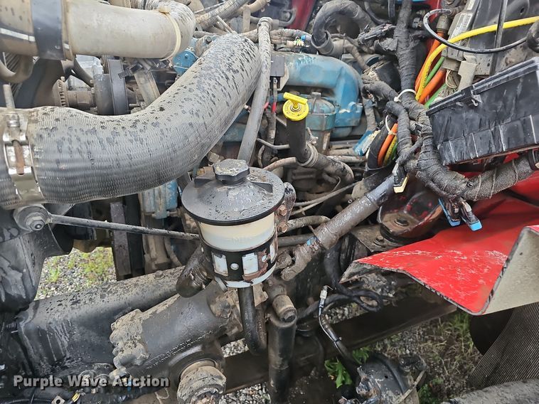 image for item EJ5340 2005 International 7400 dump truck