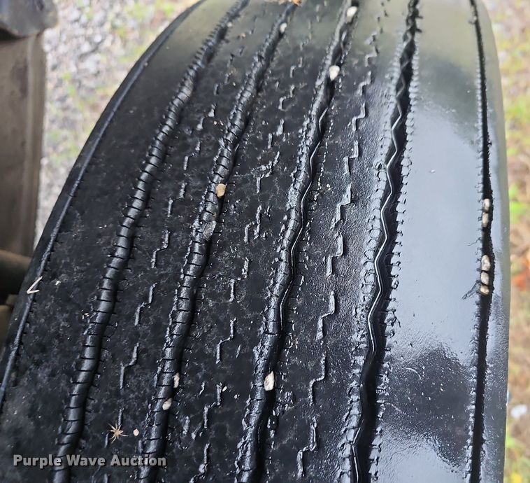 image for item EJ5340 2005 International 7400 dump truck