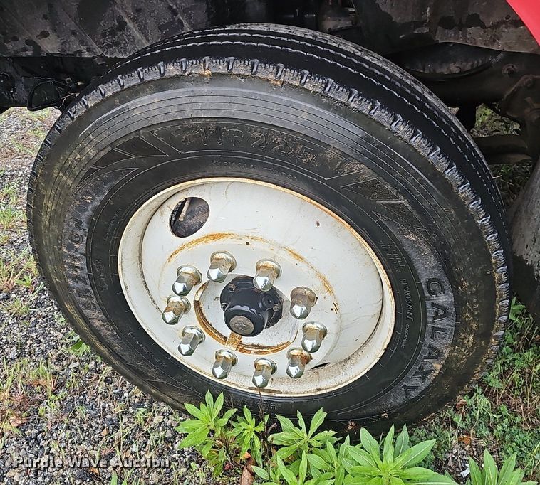 image for item EJ5340 2005 International 7400 dump truck