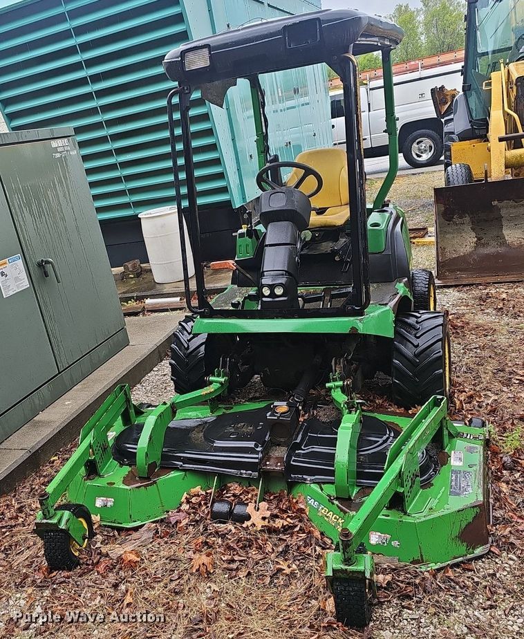 image for item EJ5346 2001 John Deere 1445 lawn mower