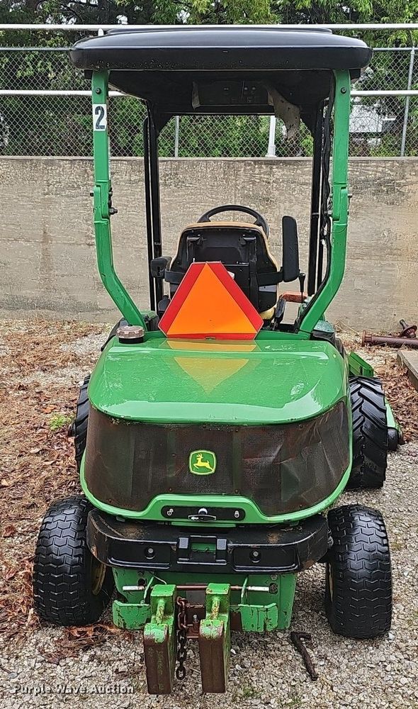 image for item EJ5346 2001 John Deere 1445 lawn mower