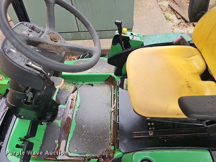 image for item EJ5346 2001 John Deere 1445 lawn mower