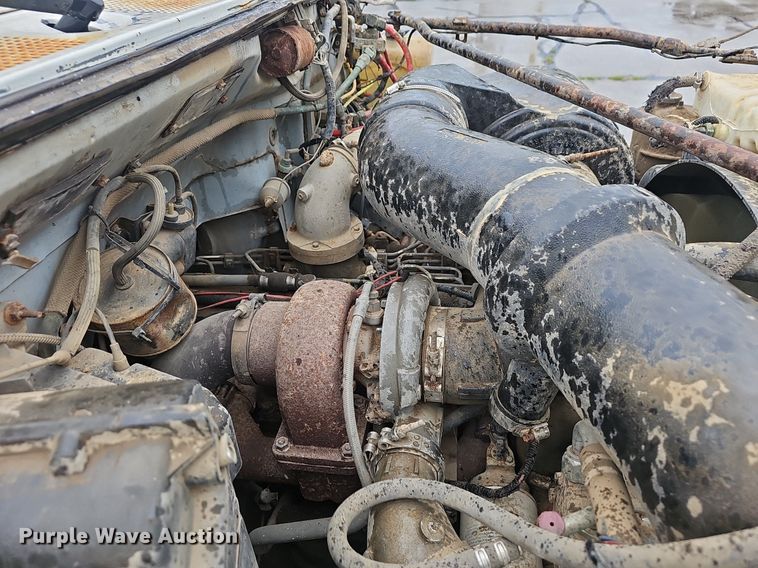 image for item EJ5347 1994 Ford F900 vacuum truck