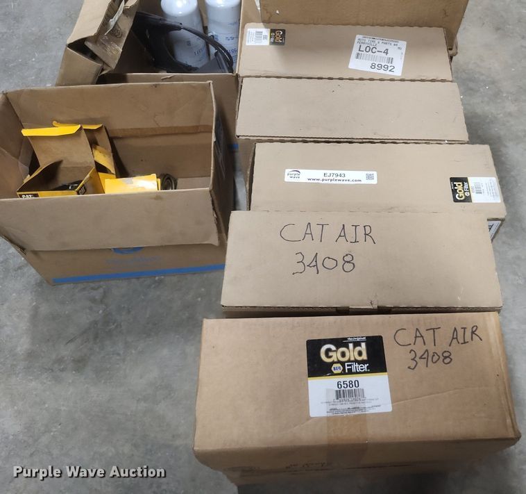 image for item EJ7943 Caterpillar 3408 Oil and air filters