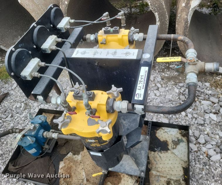 image for item EJ7944 Fuel and air tank