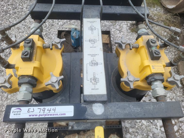 image for item EJ7944 Fuel and air tank