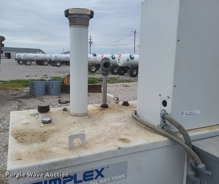 image for item EJ7944 Fuel and air tank