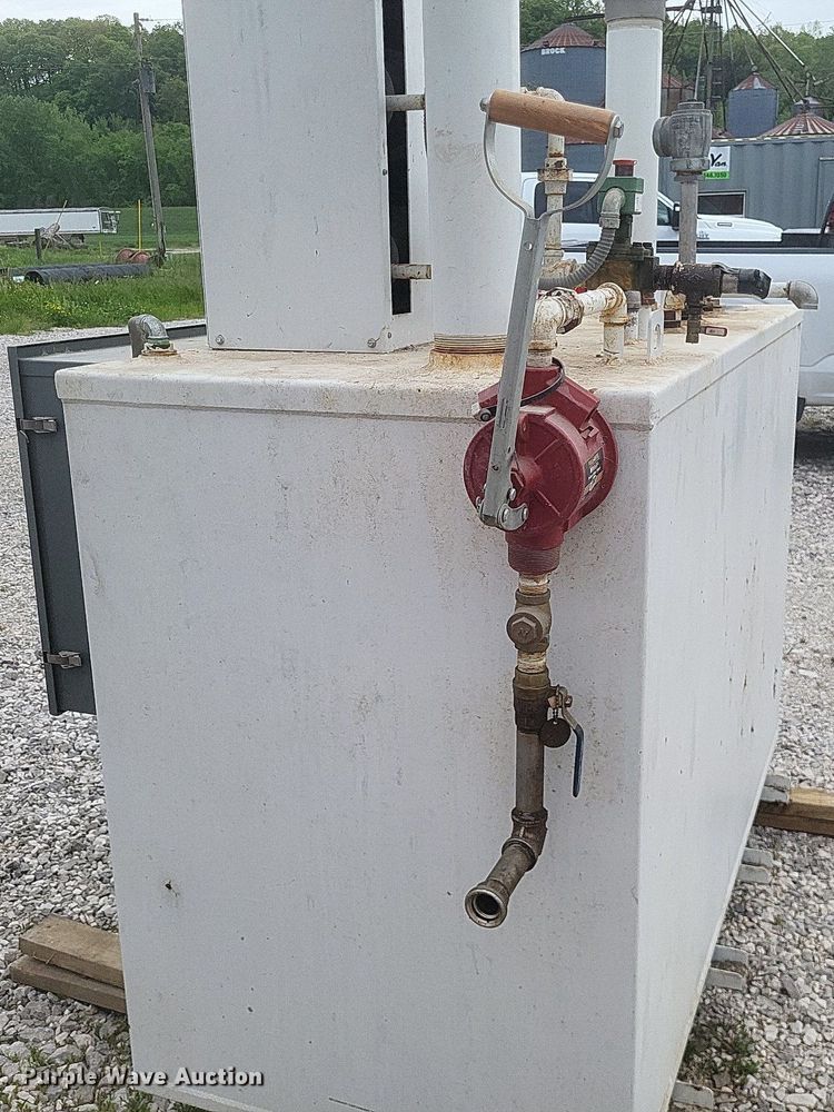 image for item EJ7944 Fuel and air tank