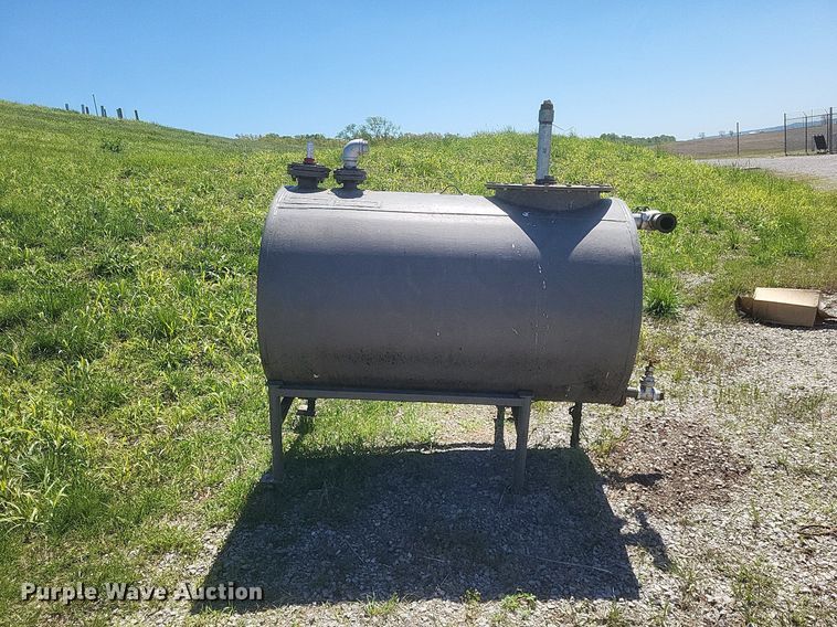 image for item EJ7944 Fuel and air tank