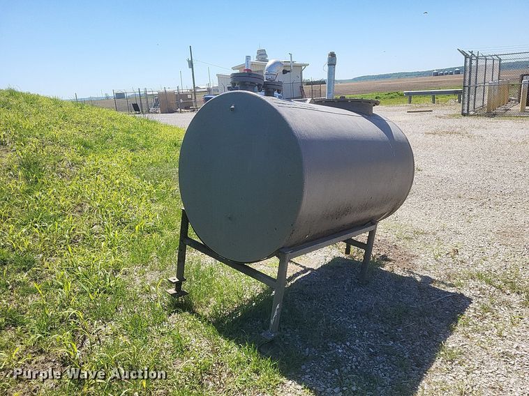 image for item EJ7944 Fuel and air tank