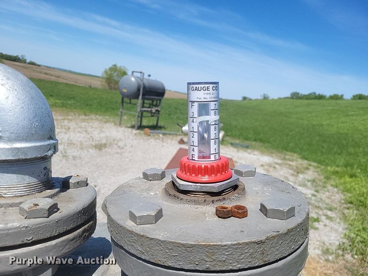 image for item EJ7944 Fuel and air tank