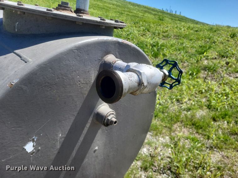 image for item EJ7944 Fuel and air tank