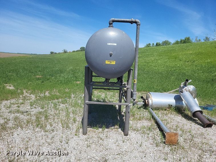 image for item EJ7944 Fuel and air tank