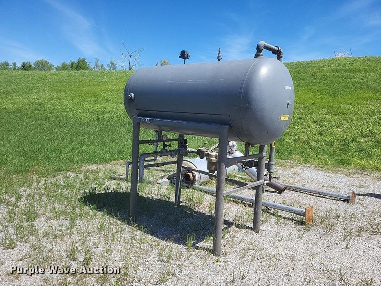 image for item EJ7944 Fuel and air tank