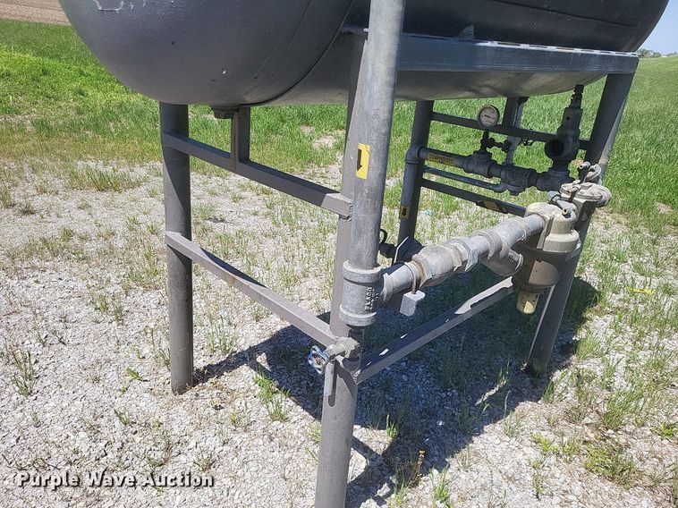 image for item EJ7944 Fuel and air tank